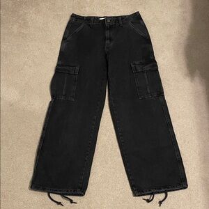 Levi's Women's Black Wide Leg Cargo Pants Size 27 (Like New)